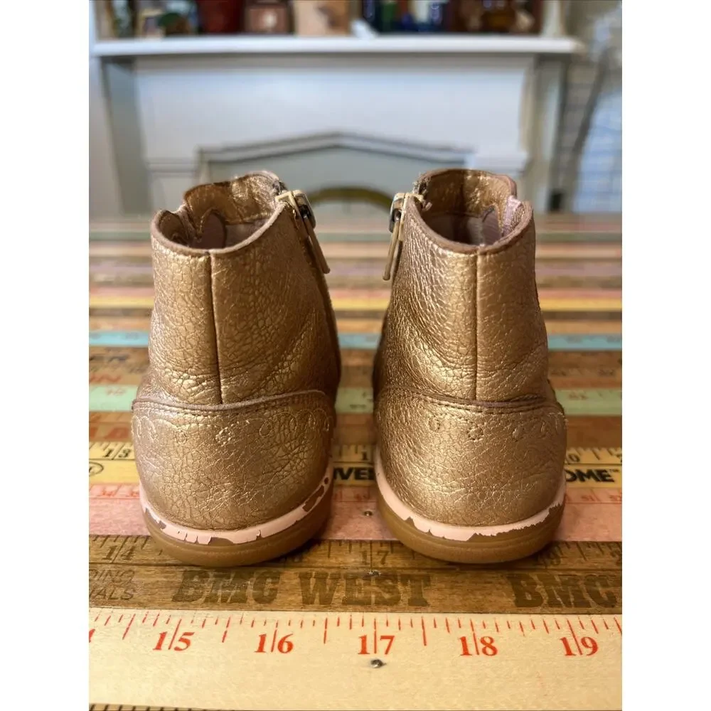 Livie & Luca Size 11 Ali Ankle Boots Metallic Rose Pink Girls PLAY CONDITION